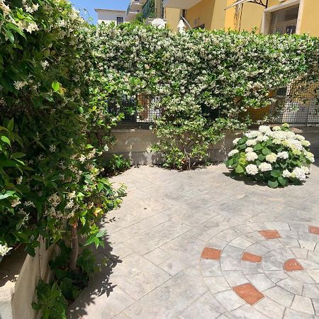شقة Casa Di Ilaria آنسيو المظهر الخارجي الصورة